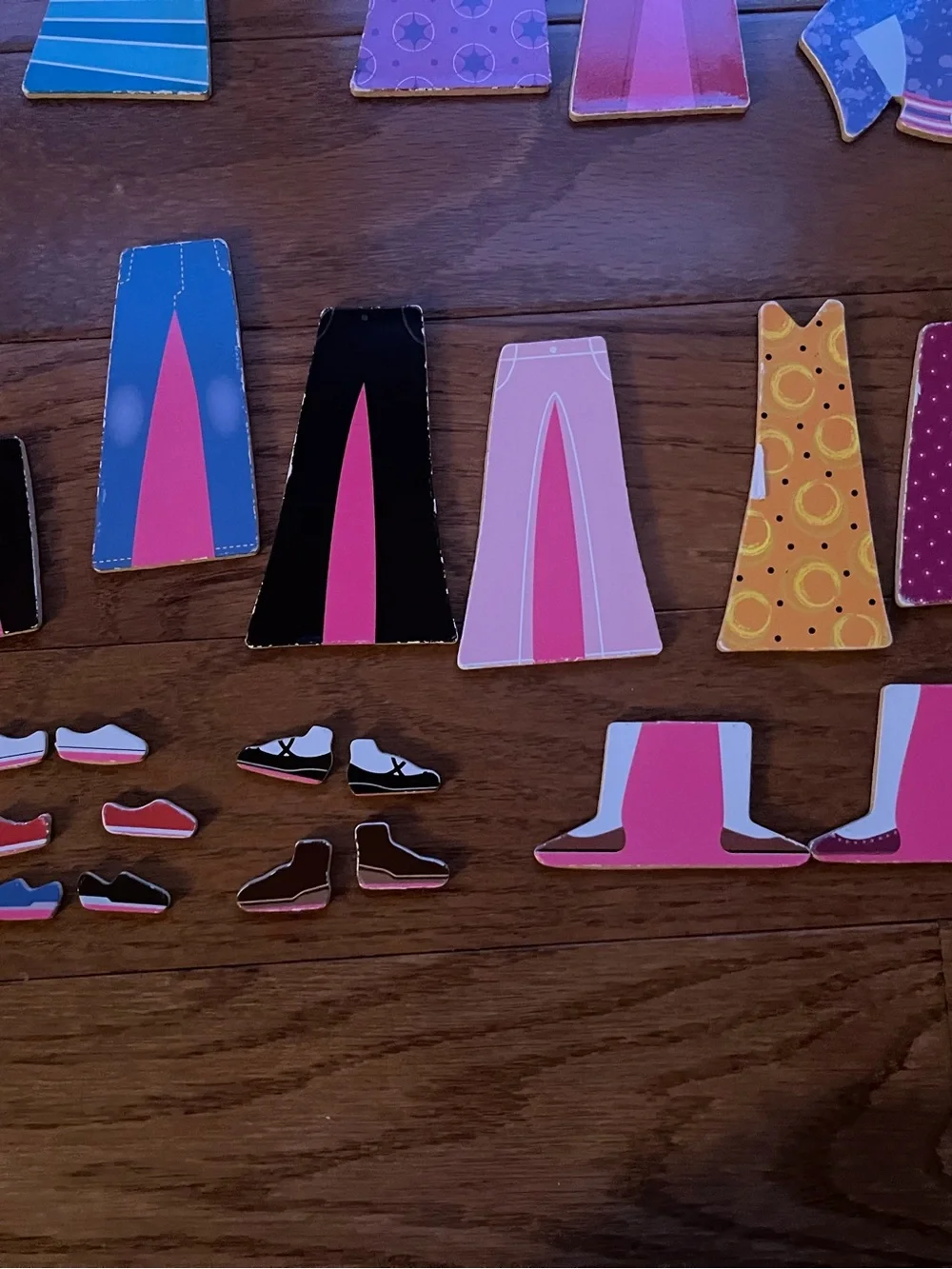Melissa & Doug Abby and Emma Magnetic Dress-Up Dolls and Accessories